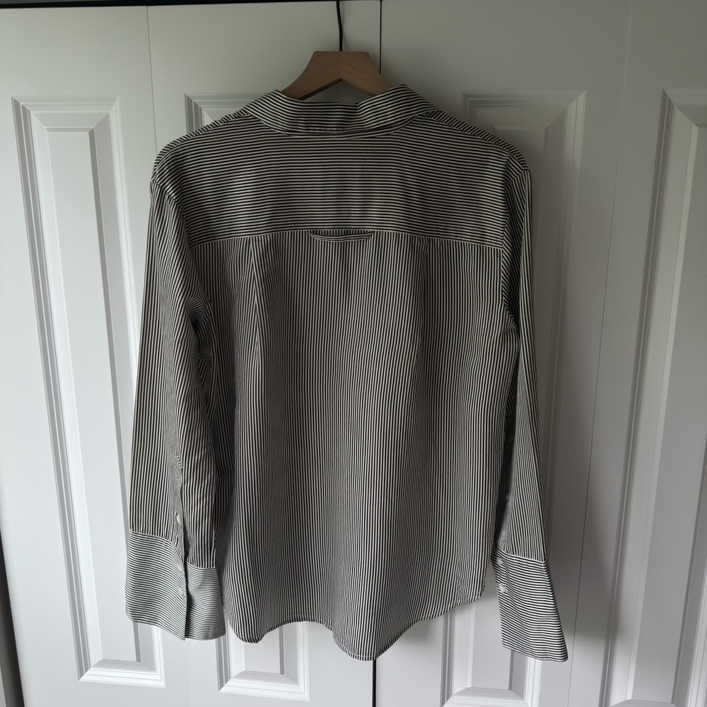 Citizens Of Humanity Camilia Striped Cotton-Silk Shirt
Size S - Picture 8 of 10